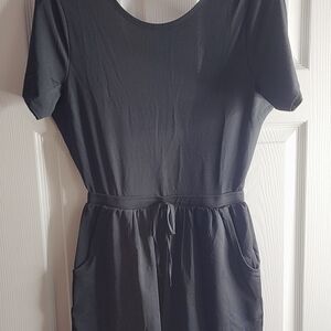 The Bar Elegant Black Mini Dress